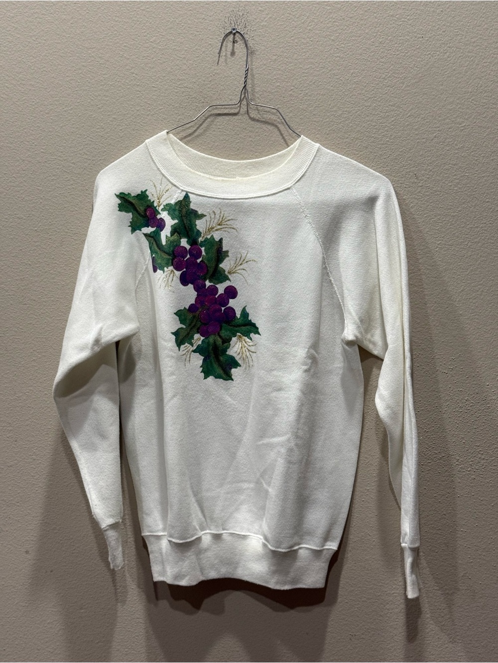 Vintage Hanes HER WAY Sweatshirt Wine Grapes Vineyard